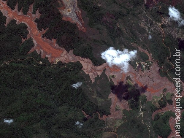 MP firma acordo com Samarco para pagamento de R$ 1 bilhão MP firma acordo com Samarco para pagamento de R$ 1 bilhão