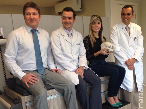 Jovem implanta prótese de crânio em acrílico após retirar tumor em Brasília