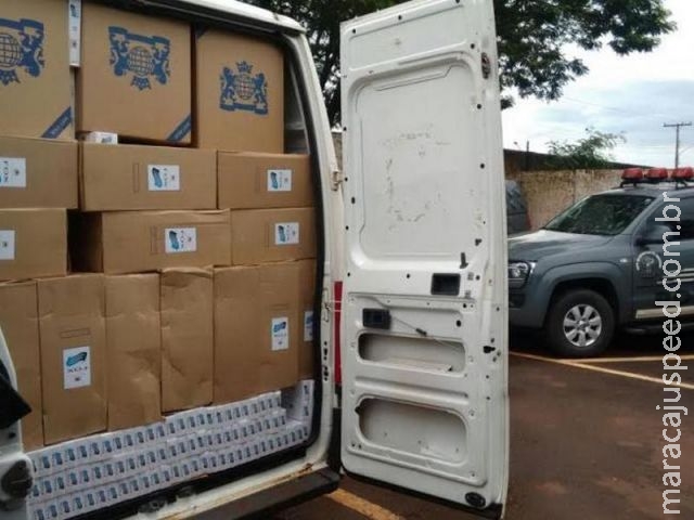 DOF apreende van com mais de R$ 600 mil em cigarros é abandonada na região de Maracaju DOF apreende van com mais de R$ 600 mil em cigarros é abandonada na região de Maracaju