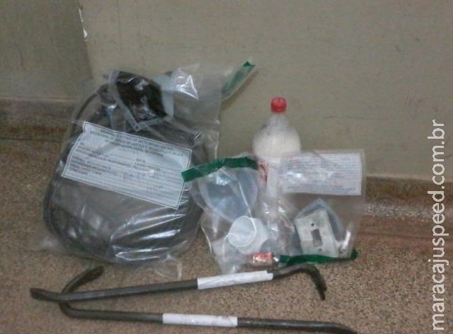 Bandidos entram pelo telhado e levam R$ 6 mil de banco em MS