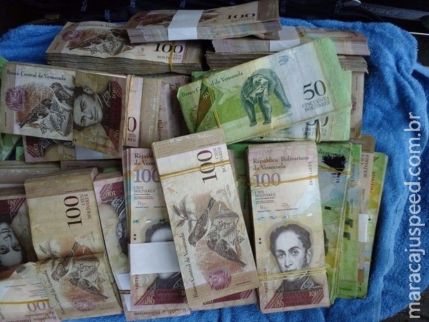 Polícia apreende cerca de R$ 2,4 mi em bolívares dentro de carro em SP