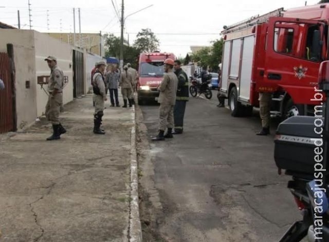 Com bebê dormindo, morador esquece panela no fogo e mobiliza Bombeiros Com bebê dormindo, morador esquece panela no fogo e mobiliza Bombeiros