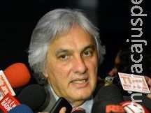 Ministro do Supremo autoriza transferência de Delcídio para quartel da PM Ministro do Supremo autoriza transferência de Delcídio para quartel da PM