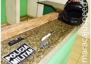 Rapaz pelado e com faca invade casa de vizinha para matá-la