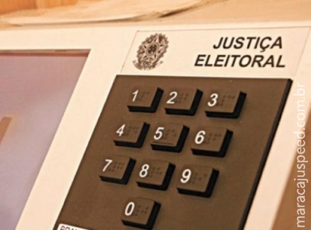 Ministério volta atrás e confirma urnas eletrônicas nas eleições de 2016