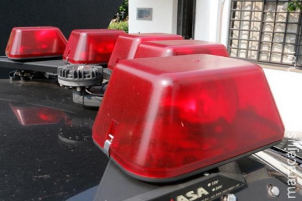 Ex tenta esfaquear mulher, é perseguido pela PM e na fuga atropela pedestre