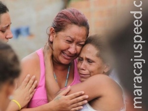 Bebê morre ao dormir com cinco irmãos e a mãe em cama improvisada