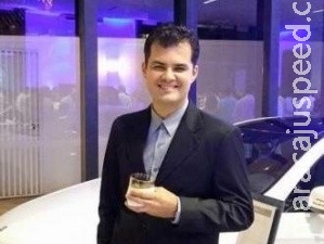 Polícia ouve testemunhas e aguarda laudo sobre arma achada em veículo