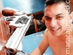 Condenado por roubo é preso após posts sobre os crimes no Facebook