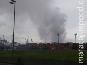 Fumaça tóxico no Guarujá pode causar chuva ácida