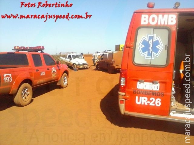 Maracaju: Colisão frontal entre veículos em estrada vicinal, deixa motorista preso em ferragem Maracaju: Colisão frontal entre veículos em estrada vicinal, deixa motorista preso em ferragem