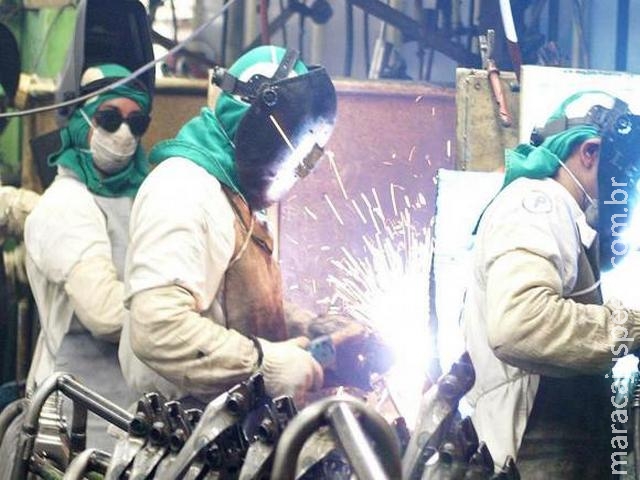 Produção industrial cai em nove regiões do país em novembro 