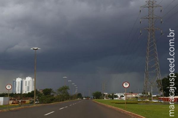 Chuva deve recomeçar essa semana e assusta 31 cidades em emergência Chuva deve recomeçar essa semana e assusta 31 cidades em emergência