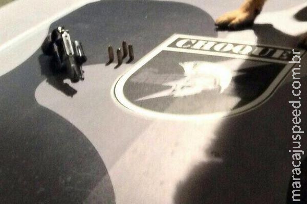 Em atitude suspeita, cabo da PM é preso pelo Choque por porte ilegal de arma