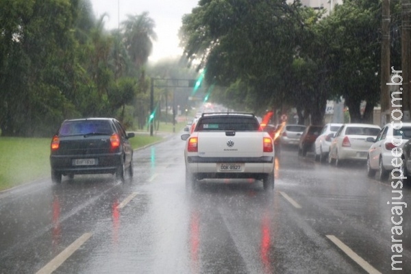 Após 9 dias de tempo seco, chuva volta e há previsão de temporais