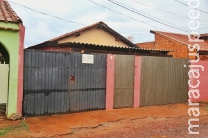 Homem vai à casa da ex e tenta se matar na frente de seis crianças