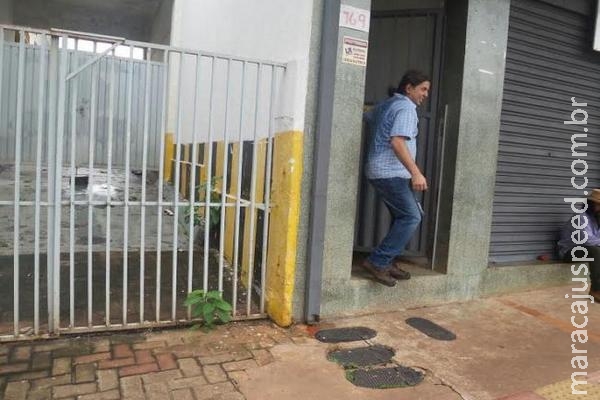 Vizinho se diz surpreso com prisão de casal suspeito de torturar criança de 4 anos Vizinho se diz surpreso com prisão de casal suspeito de torturar criança de 4 anos