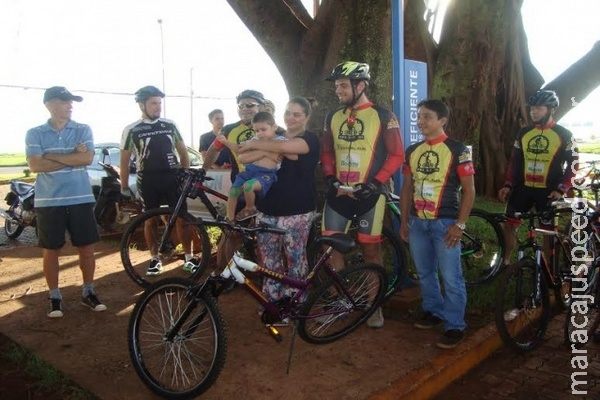 Bikers fazem blitz para ajudar criança que precisa de cirurgia Bikers fazem blitz para ajudar criança que precisa de cirurgia