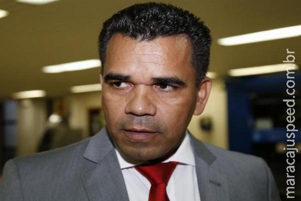 Ex-secretário pede desbloqueio de bens por estar desempregado há 6 meses Ex-secretário pede desbloqueio de bens por estar desempregado há 6 meses