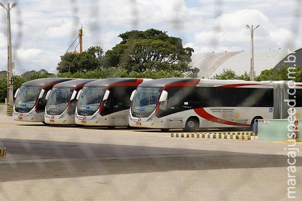 Passageiros denunciam empresas por esconderem ônibus novos na Capital Passageiros denunciam empresas por esconderem ônibus novos na Capital