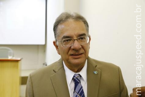 Secretário acusa Prefeitura de desinformação ao defender inseticida Secretário acusa Prefeitura de desinformação ao defender inseticida
