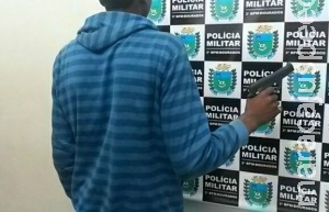 Adolescente de 15 anos é preso em tentativa de assalto