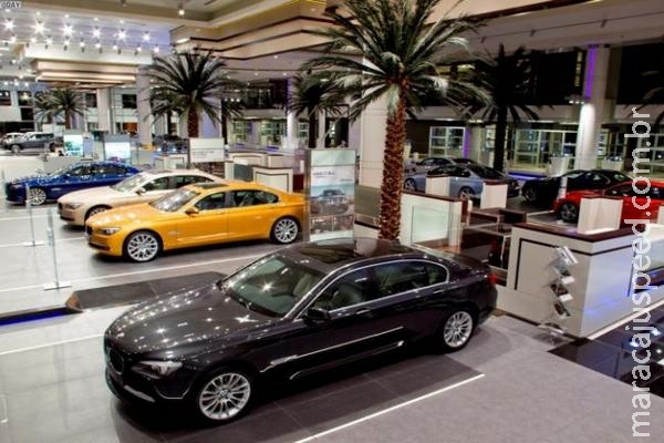 Clientes aguardam lançamentos e venda de veículos novos despenca em MS Clientes aguardam lançamentos e venda de veículos novos despenca em MS