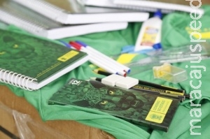 Ano letivo na rede estadual começará com uniforme, merenda e kits Ano letivo na rede estadual começará com uniforme, merenda e kits