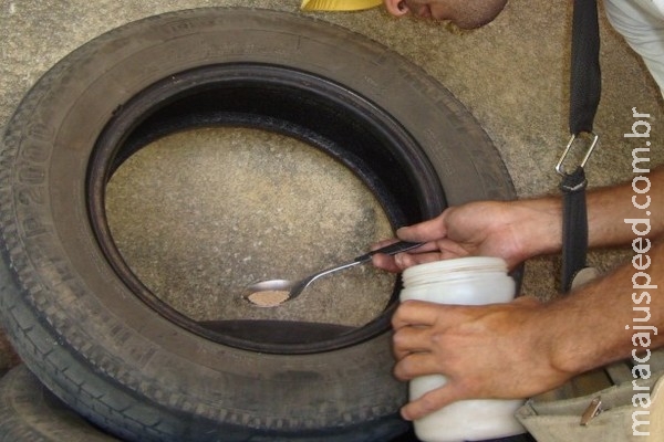 Prefeitura mantém larvicida supostamente ligado à microcefalia Prefeitura mantém larvicida supostamente ligado à microcefalia