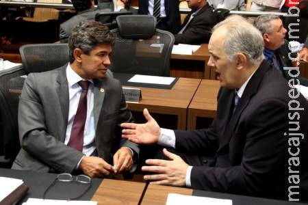 12 vereadores já procuraram o PSDB durante janela, revela deputado 12 vereadores já procuraram o PSDB durante janela, revela deputado
