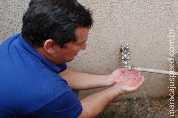 Sistema para captar água da chuva é simples, mas falta mão de obra