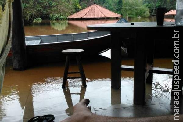 VÍDEO: rio sobe e pesqueiro fica de baixo dágua em Bonito