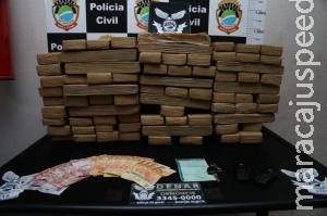 Dois traficantes fogem e um é baleado em abordagem na Capital