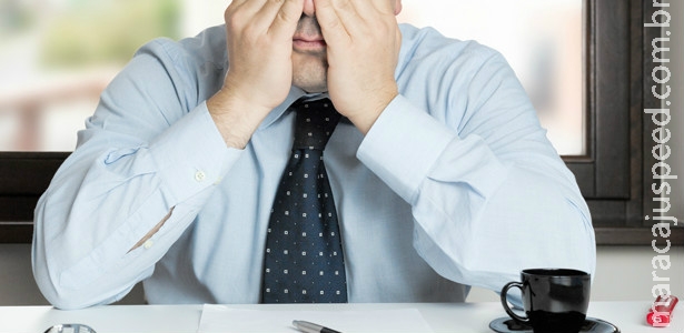 Trabalhar mais de 45 horas por semana faz mal ao coração, diz estudo Trabalhar mais de 45 horas por semana faz mal ao coração, diz estudo