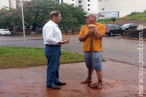 Prefeito vistoria estragos das chuvas e espera R$ 30 milhões da União Prefeito vistoria estragos das chuvas e espera R$ 30 milhões da União
