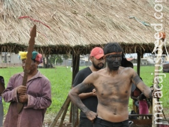 Índios ocupam 20 hectares vizinhos a bairros na perimetral Índios ocupam 20 hectares vizinhos a bairros na perimetral