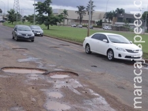 Defesonria dá 30 dias para Prefeitura tapar todos os buracos das ruas