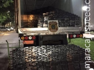 Em apreensão recorde, PF flagra caminhão com 506 kg de pasta base Em apreensão recorde, PF flagra caminhão com 506 kg de pasta base