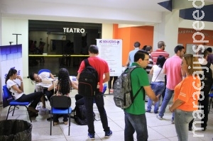 Na busca por emprego, feira é oportunidade para entrar no mercado Na busca por emprego, feira é oportunidade para entrar no mercado