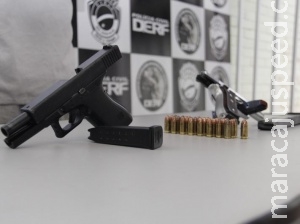 Suspeito de negociar armas pesadas é preso com pistolas de uso restrito Suspeito de negociar armas pesadas é preso com pistolas de uso restrito