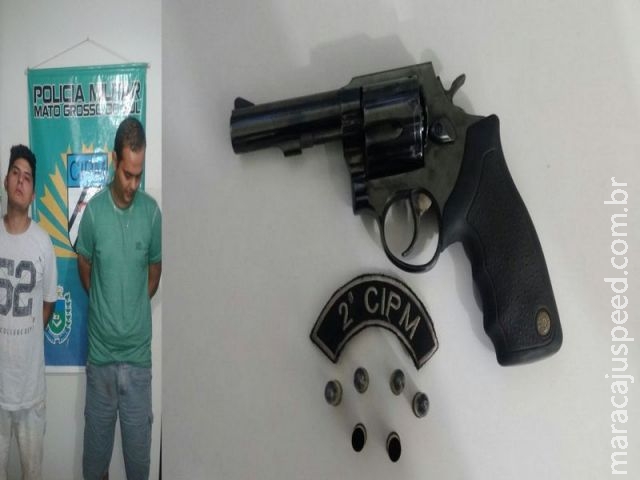 Maracaju: Polícia Militar prende em flagrante dupla por porte ilegal de arma de fogo e disparo Maracaju: Polícia Militar prende em flagrante dupla por porte ilegal de arma de fogo e disparo