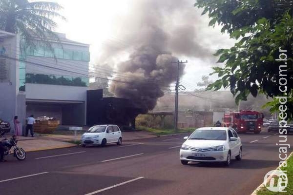 VÍDEO: incêndio destrói mais uma loja em Campo Grande, agora na Via Parque