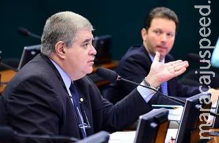 Deputado despista, mas se diz lisonjeado com indicação para governo de Temer