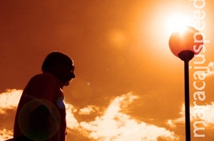 Com ondas de calor, sensação térmica em municípios ultrapassa 39° C Com ondas de calor, sensação térmica em municípios ultrapassa 39° C