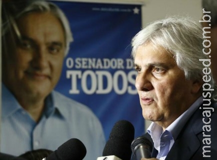 Delcídio passa por cirurgia e deve ficar internado até a próxima quinta em SP Delcídio passa por cirurgia e deve ficar internado até a próxima quinta em SP