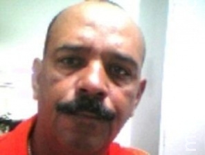 Acusado de matar a ex-mulher com chutes na cabeça continua foragido