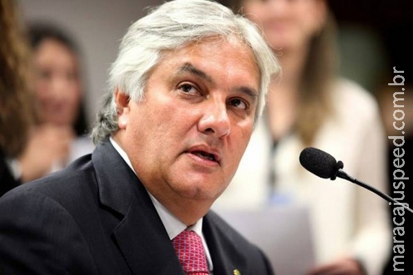 Ex-petista Delcídio do Amaral antecipa voto a favor do impeachment de Dilma Ex-petista Delcídio do Amaral antecipa voto a favor do impeachment de Dilma