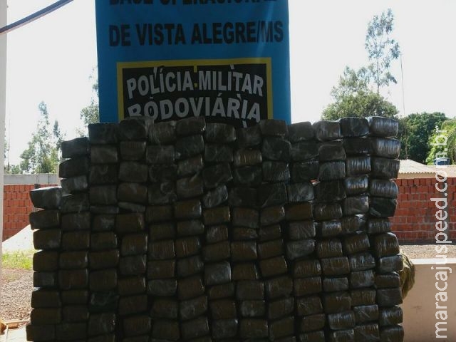 PRE Base de Vista Alegre apreende 135,5 kg de maconha na MS-164 em veículo Montana