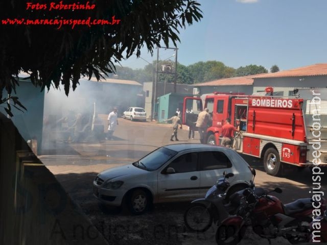 Ambulância de pronto socorro de Maracaju pega fogo em pátio de estacionamento