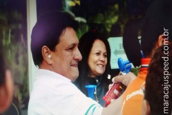 VÍDEO: enquanto servidores reclamam de apitaço, sindicalista usa protetor de ouvido VÍDEO: enquanto servidores reclamam de apitaço, sindicalista usa protetor de ouvido